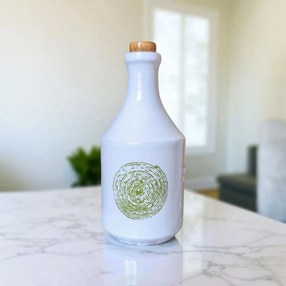 Mary Judge Olive Oil/Vinegar dispenser Maioliche Michelango Made In Italy 6.5" - Picture 2 of 11